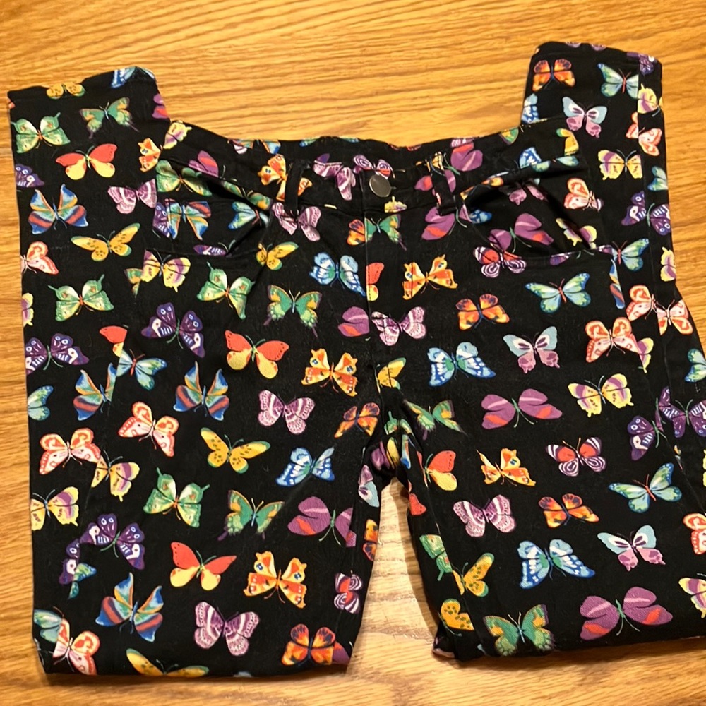 EUC Sz M 7/8 girls D-Signed butterfly print jeans